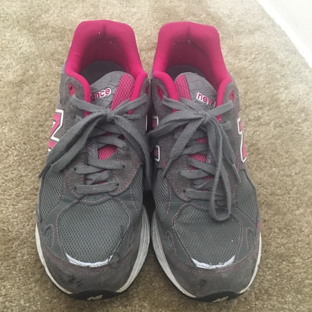 New Balance 990 Breast Cancer Edition